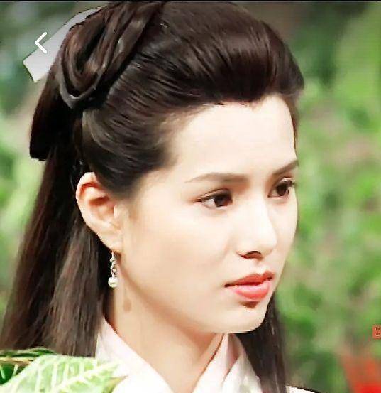 古天乐的姑姑,金庸笔下神仙姐姐李若彤,直面事业起伏,人生困惑_小龙女