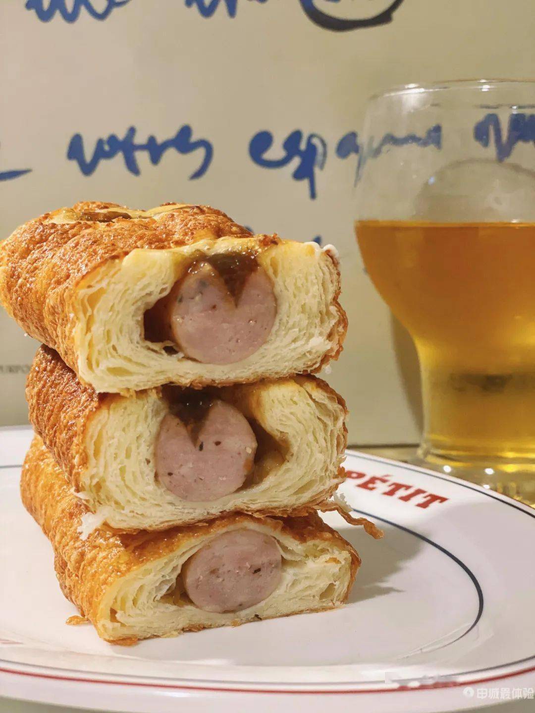 本期最体验总结 ·—巴黎贝甜草莓天使酥菠萝 22元/个暖香红豆吐司