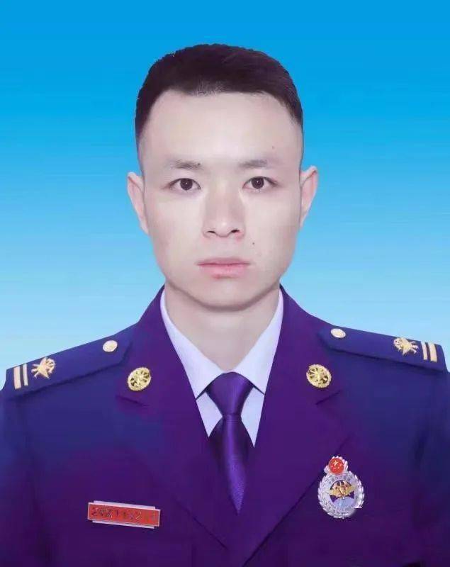 快来看看,这群消防员疫情期间竟然干了这些事_工作_防疫_黄泽荣