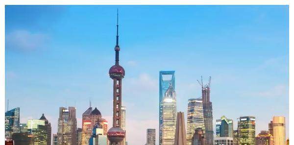 上海喜迎新地标建筑，坐拥245套商铺，旁边就是国家3A古镇