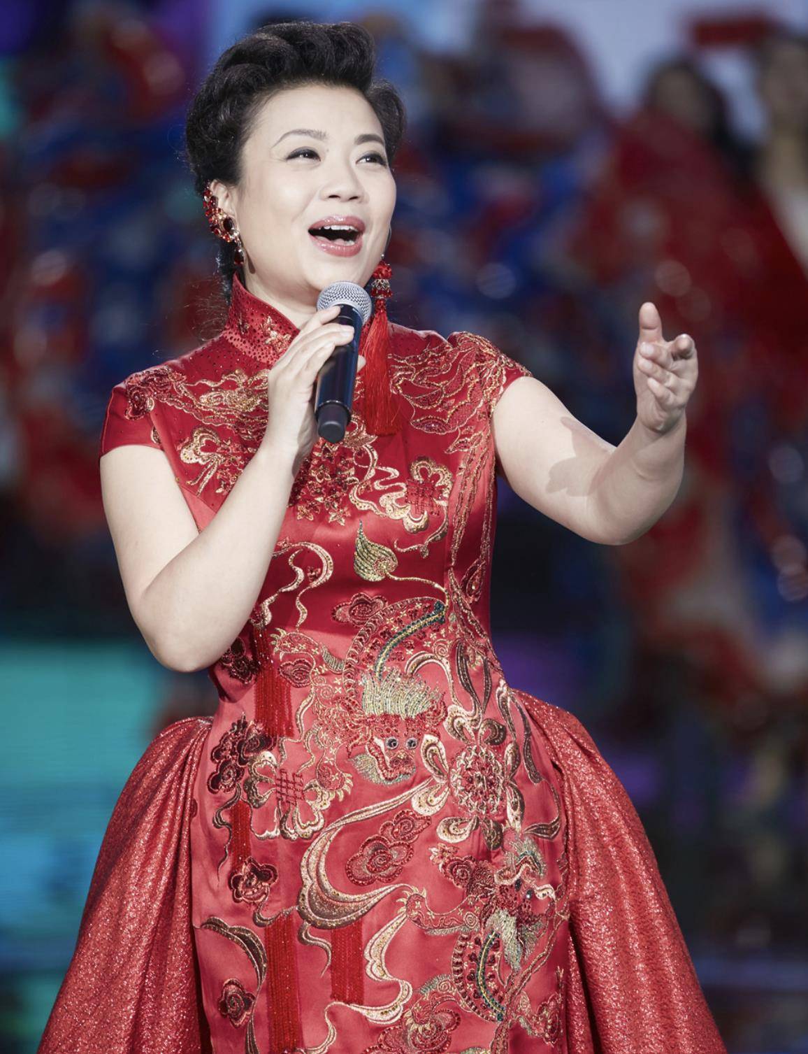 歌唱家张也:跟初恋分手后,53岁还单身,有吕继宏陪伴很幸福_张星_张烨