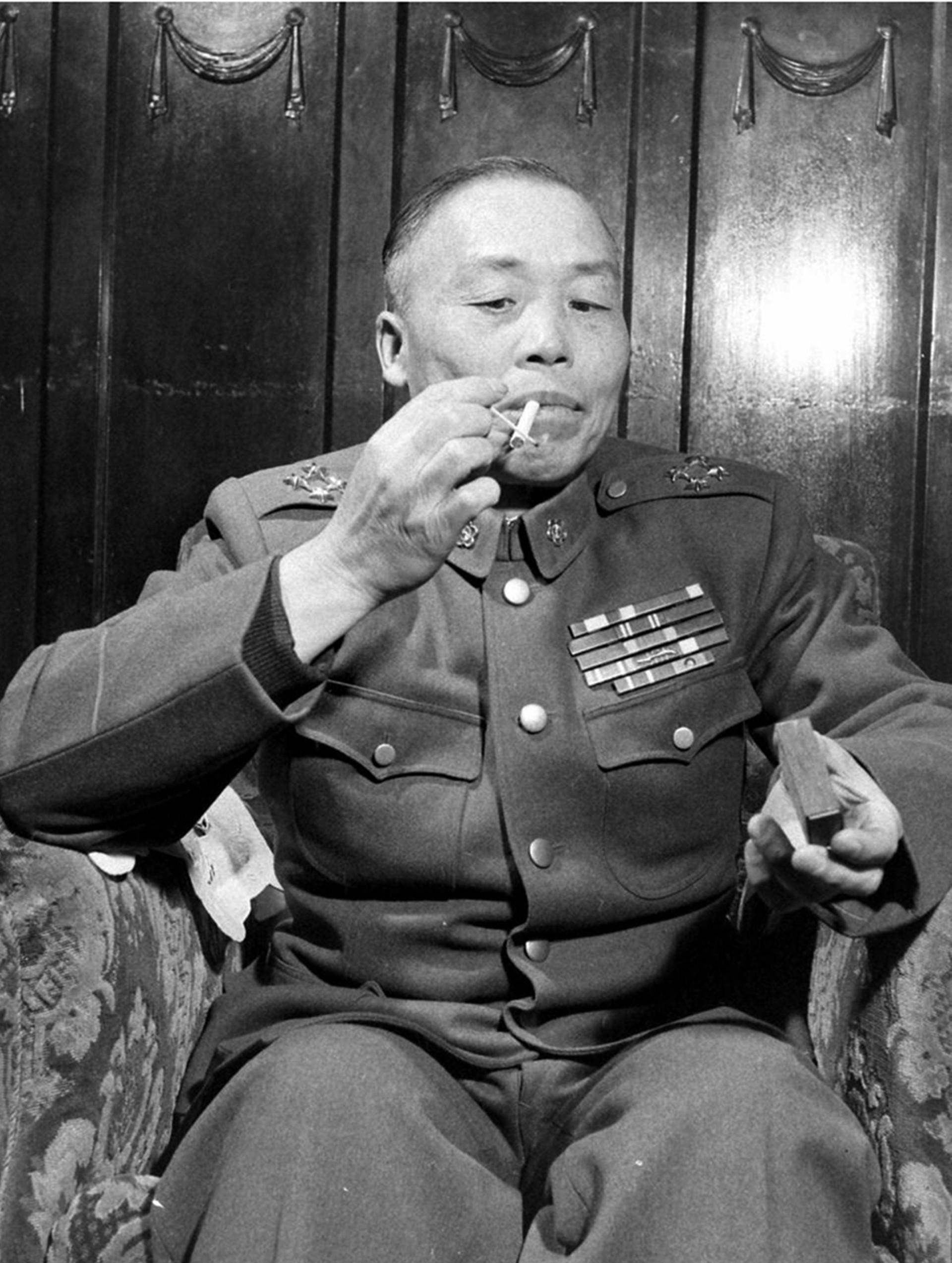 李宗仁长子:被父亲寄厚望,却一生独爱生母,我母亲守活寡70年_李秀文