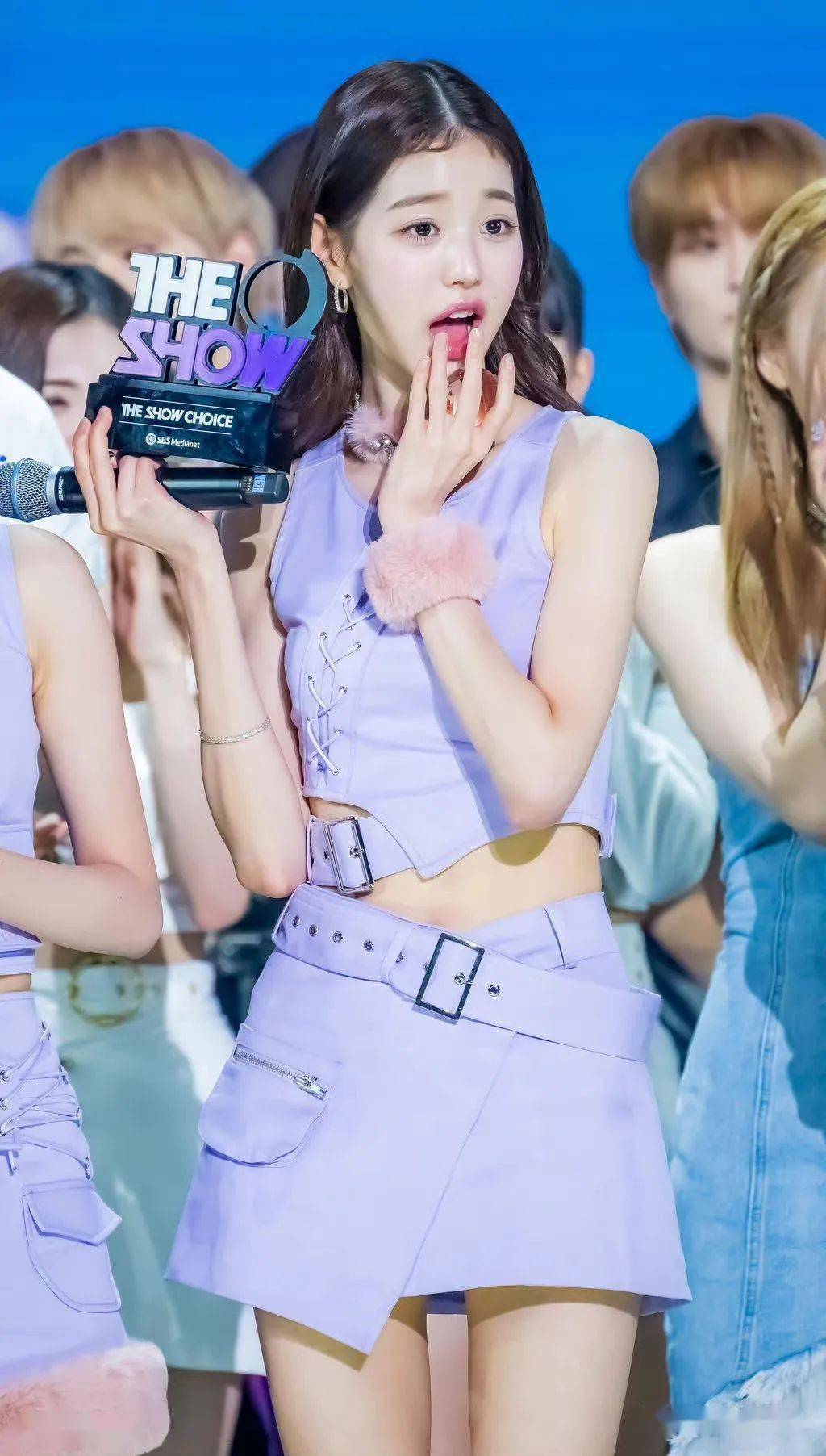 aespa柳智敏的身材,泰妍的破裤时尚, jennie带火的造型,张元英的小