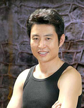 19年前的《插翅难逃》演员现状,想不到他是混得最好的!