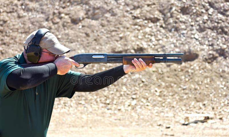 其实它只是个锤子_士兵_火器_击发