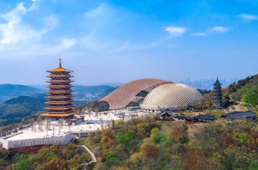 南京佛顶宫，建得极其奢华，只因珍藏着世界唯一的一件稀世珍宝