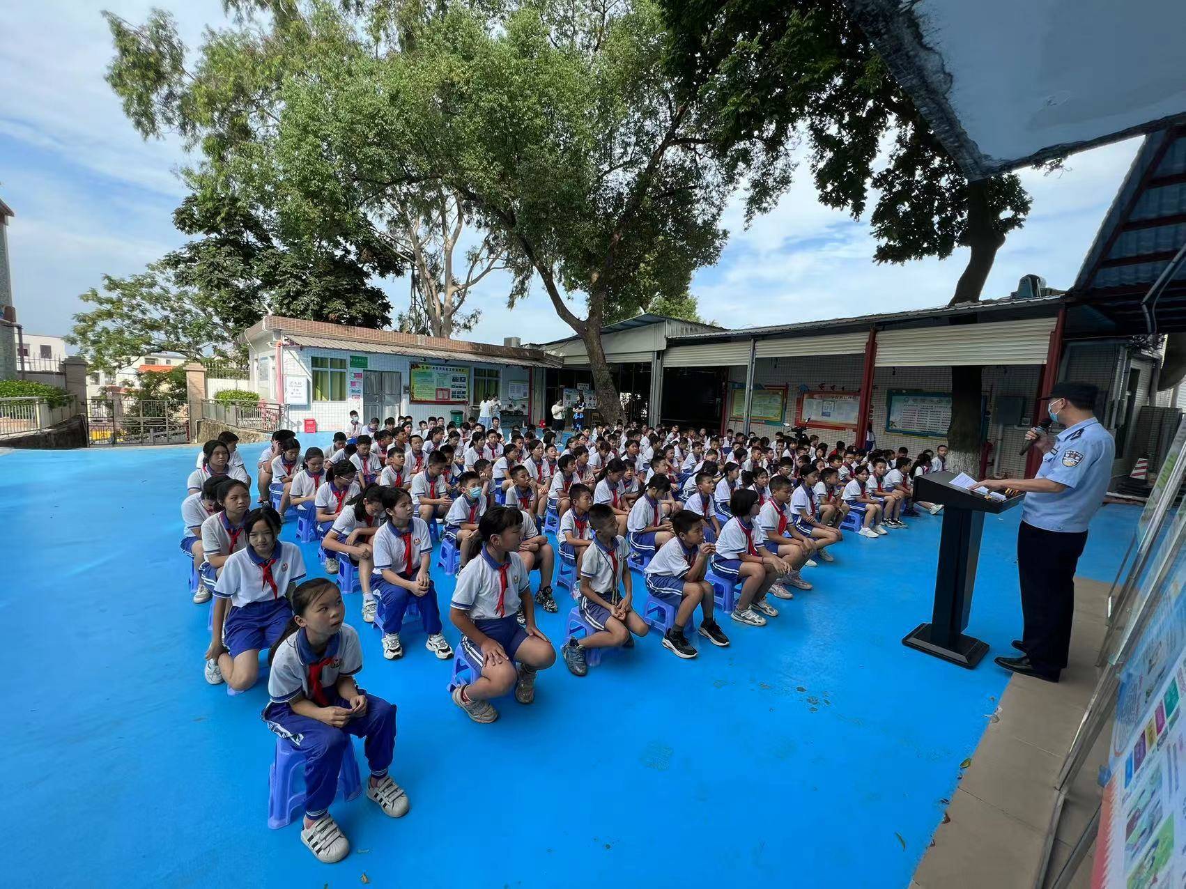 南朗街道:横门小学开展"开学第一课"普法主题班会_犯罪_危害_毒品