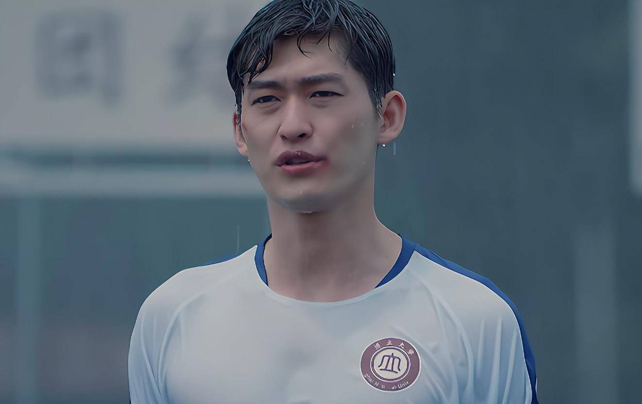 东八区的先生们:37岁张翰演大学生可以忍,但这句台词我真忍不了_经超