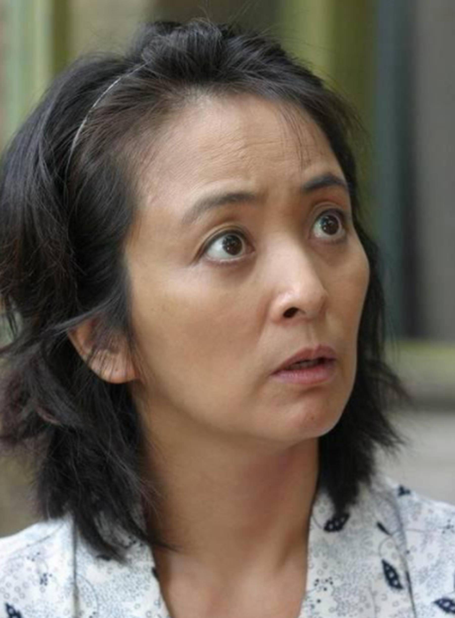 她曾言"绝不嫁中国人",3次外国婚姻皆失败,57岁仍单身一人_李勤勤