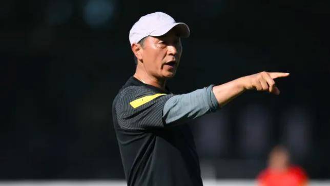 国足主帅下课,成足协背锅侠,中国足球环境不变,未来恐难见希望_贾秀全