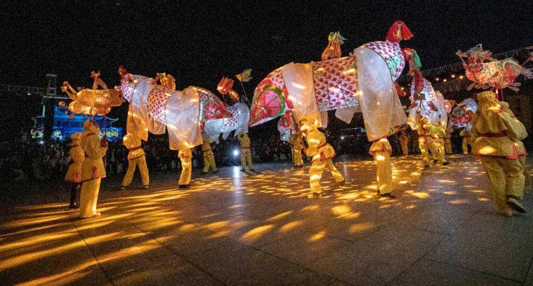 寓意锦鲤附体,好运连连瞻淇村的鲤鱼打挺,1「民俗 瞻淇鱼灯」地点