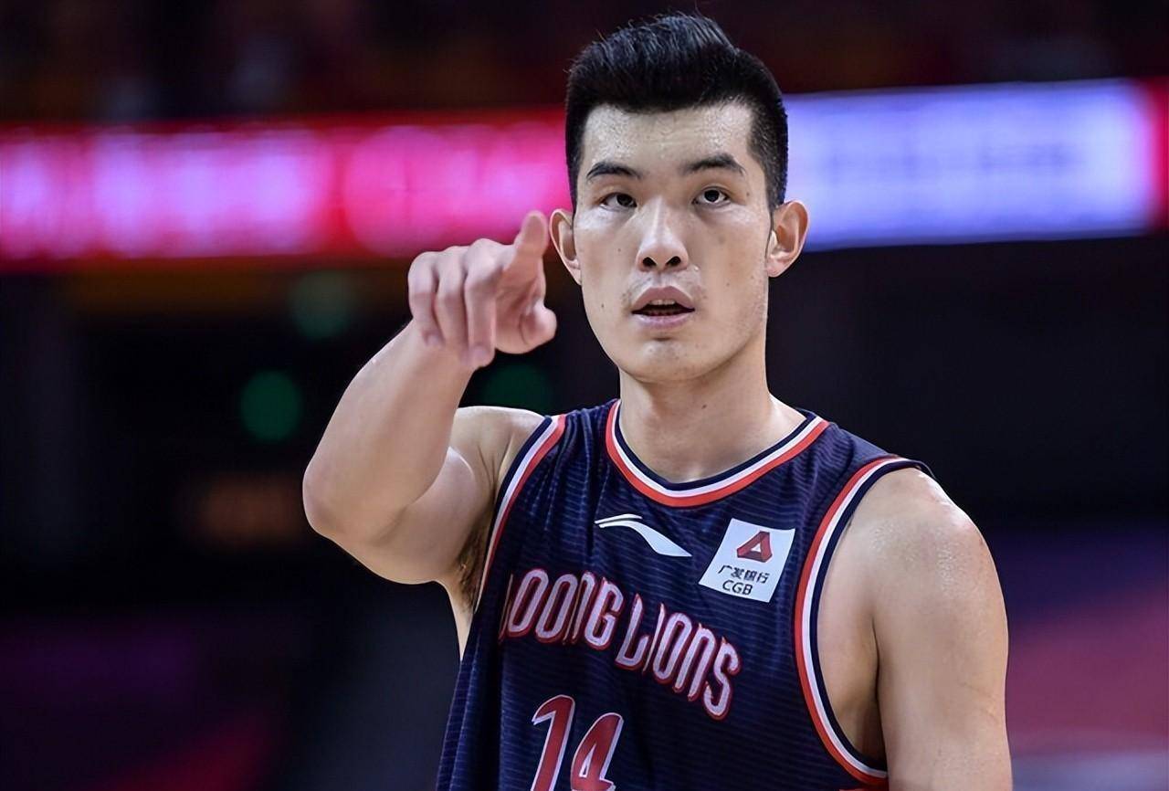 cba状元郎再度报销,600万顶薪打水漂,郭导寻找替代者_郭凯_赛季_广州