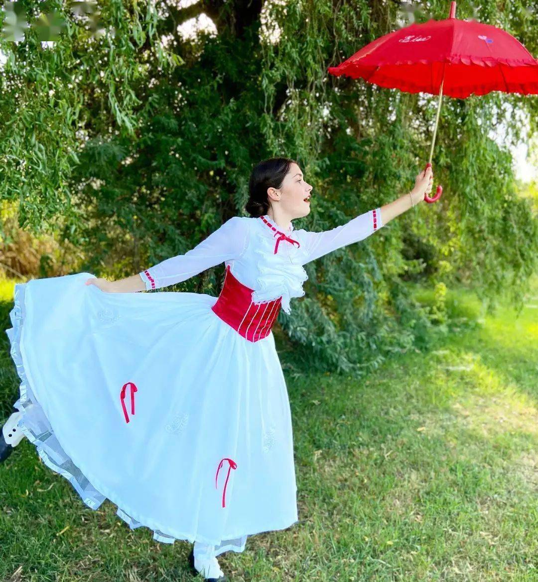 吴宣仪星河发光裙,再看还是惊艳!这种高科技面料你一定没见过!