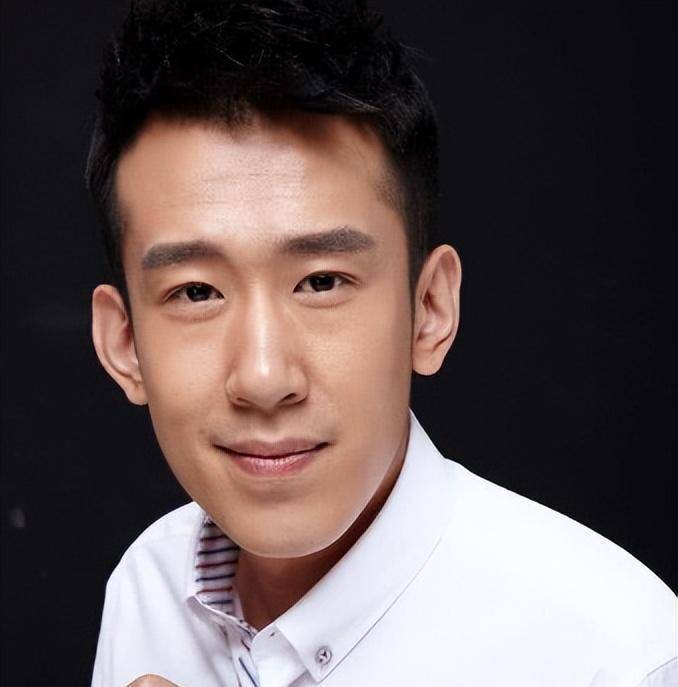 我只接受《长脸》这9位男明星,去年,一滴相思的泪今年落到了我的唇边?