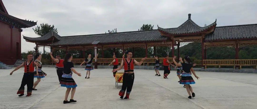 清江流域土家族撒叶儿嗬理论与技艺研讨会在巴东召开_长阳县_保护_文化