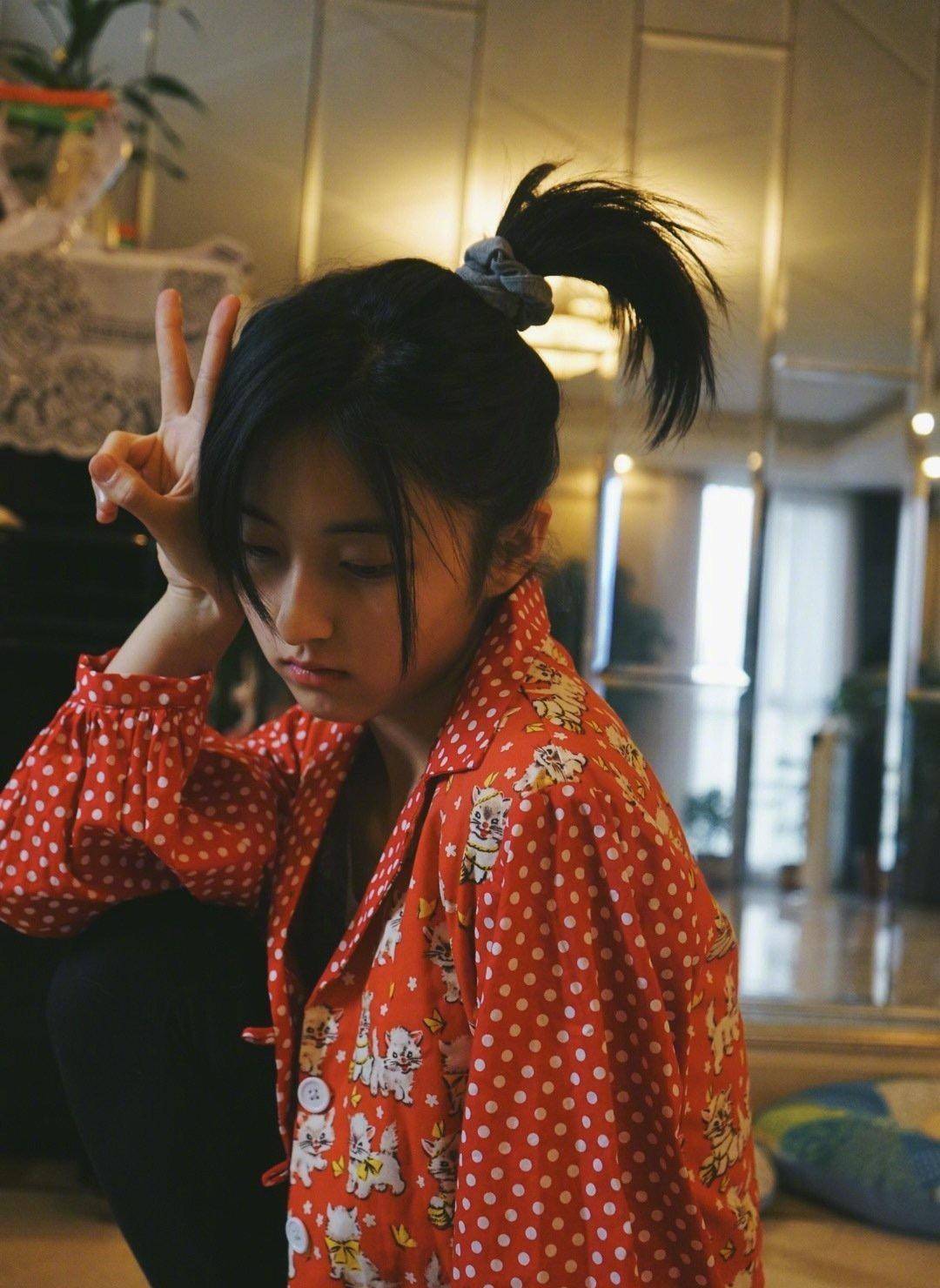 被称为小山口百惠的张子枫,穿上日系风的穿搭,气质拿捏得死死的