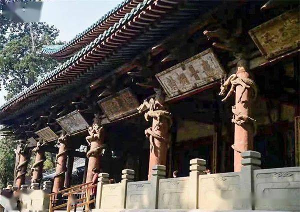 木製物 擺件 龍雕刻 骨董品 中國古美術 中国现存最早的木雕盘龙，仅此一例！_建筑_装饰_形象
