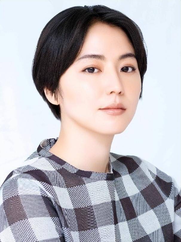 长泽雅美迎来35岁生日,近照胶原蛋白满满,宛如热恋期少女_电影_菅田