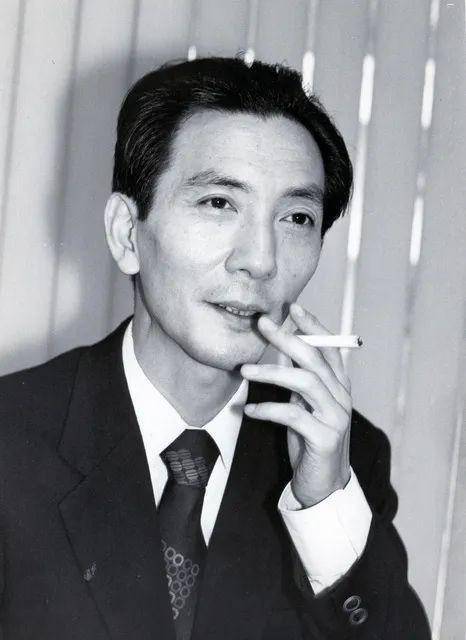 星围棋学园首位成为职业棋手的学生,然后青木绅一,加藤充志,秋山次郎