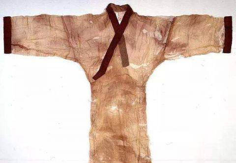 素纱蝉衣据说这是鲁班大师发明的,在不睡觉的时候可以打开成为一个