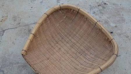 我们先讲一下,要是整个手上都是萝或者都是筲箕又该怎么解释?