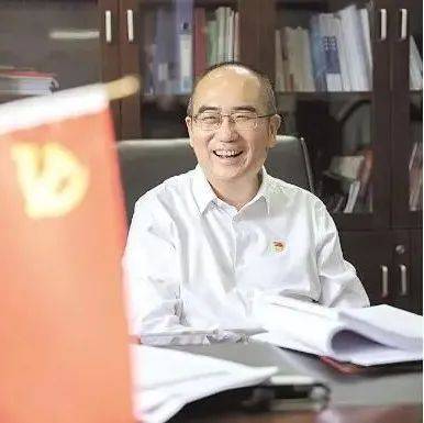 “人民英雄”张定宇做了一个决定_生命_患者_湖北省