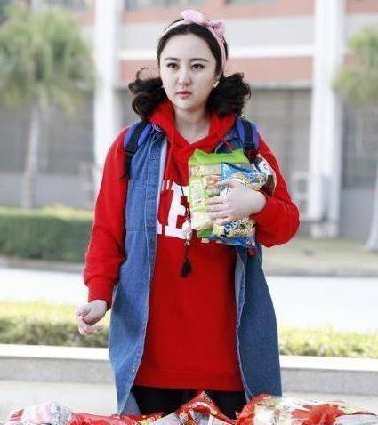 马程程是一名女演员,体重也不是一开始就那么胖,她08年就出道,先后