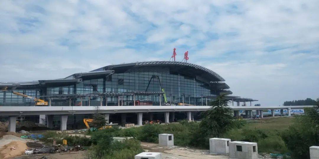 此外,记者从另一个机场建设项目——阜阳机场扩建工程项目部了解到该