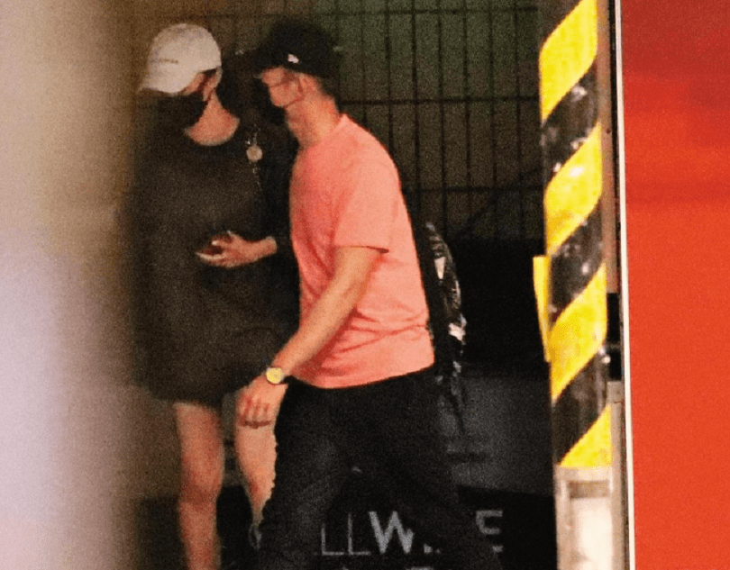 44歲男星疑似婚內出軌!深夜與女星同車搞曖昧 2 3e83c7a295b34fdb83826048e2821f19