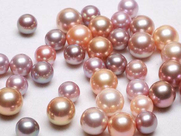 不同场合下，应佩戴什么样的珍珠？