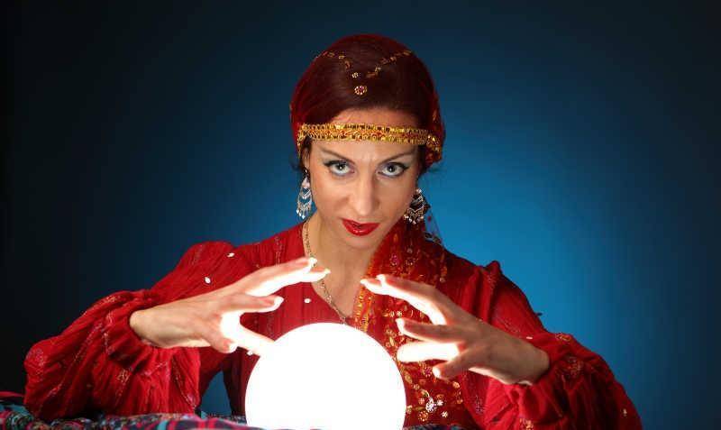 吉普赛女巫水晶球占卜图片