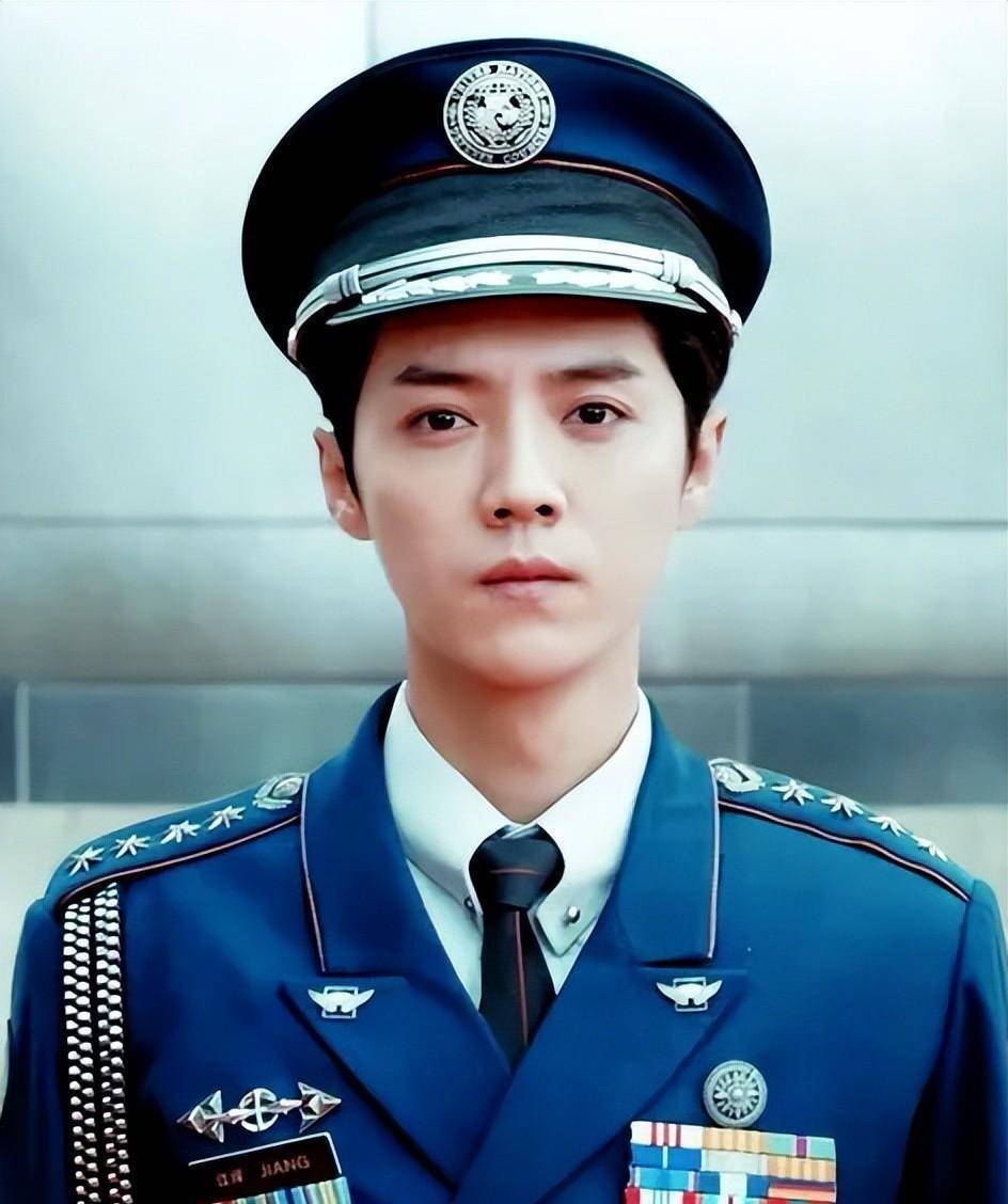 气质不够硬朗,别不好意思演兵了:这8位明星演兵,看