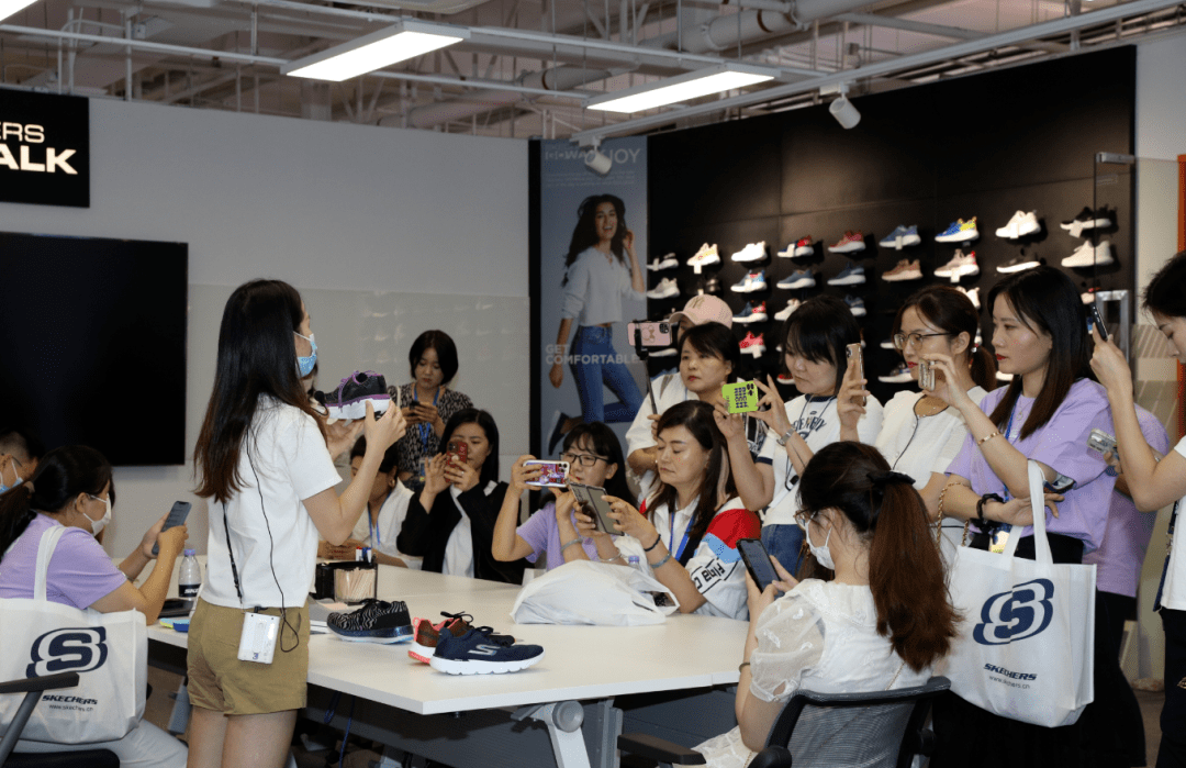夢餉科技五周年慶：聯(lián)手斯凱奇“超級品牌日”空前鉅惠 