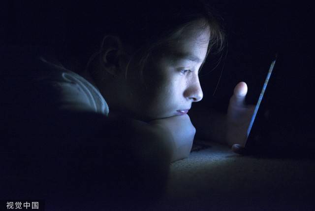 英研究：70%儿童每天超4小时使用社交软件