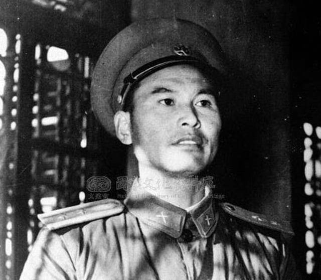 福州军区副师长叛逃台湾,获得500两黄金和美女,一年不到被枪毙_张清_蒋介石_大陆
