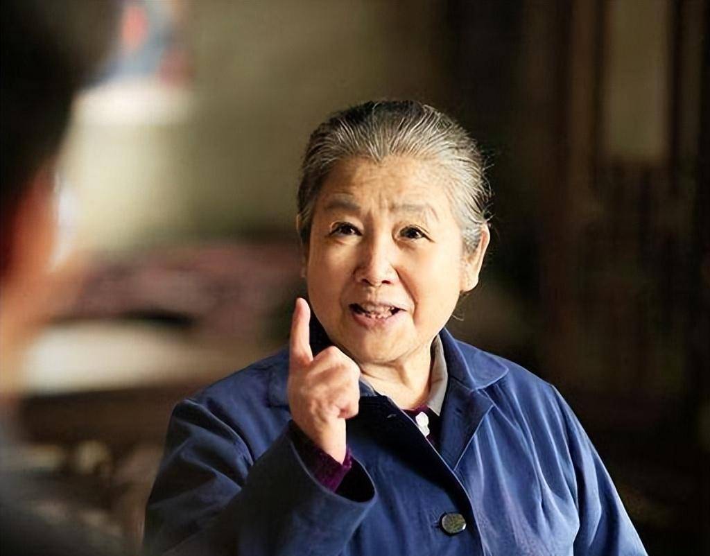 李文玲:因一双手套嫁给初恋携手五十余年,如今女儿出息是骄傲_体操_贺