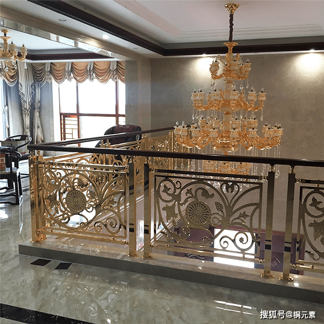 铜艺楼梯扶手订做 铜雕刻楼梯栏杆图片_装饰_的特点_性能