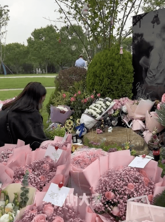 alan虽然和乔任梁素未谋面,但是在他出现之前,kimi给了陈乔恩很好的