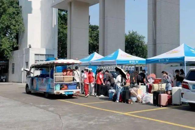 东莞理工学院新生报到_东莞理工学院宿舍_开学季东莞高校迎新