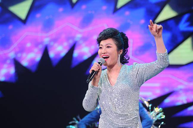 在美丽时光——李美丽个人演唱会"在济南成功举办_歌舞剧院_歌曲_山东