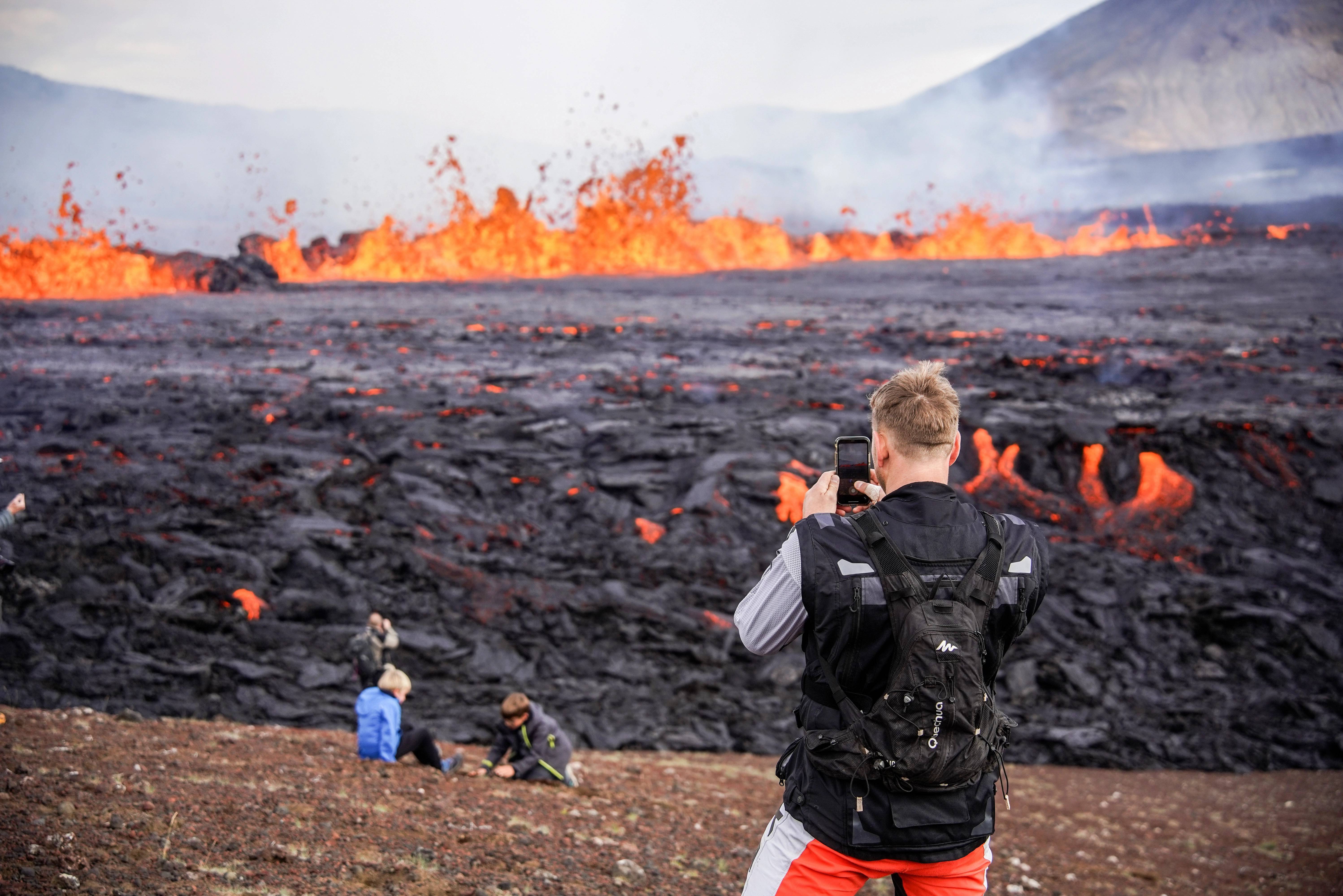 摄影图片欣赏:史上最震撼的火山喷发图景(下)