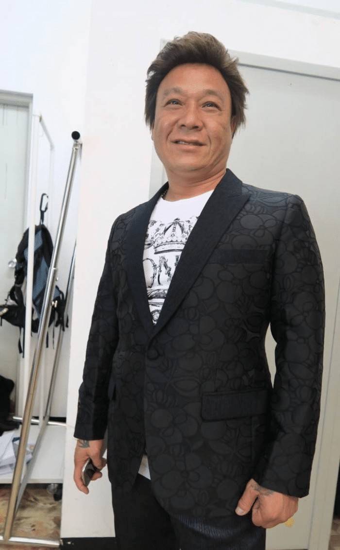 大陆捞金一首歌唱到吐,出场费仅3000,如今还被要求唱歌陪酒_吴志雄