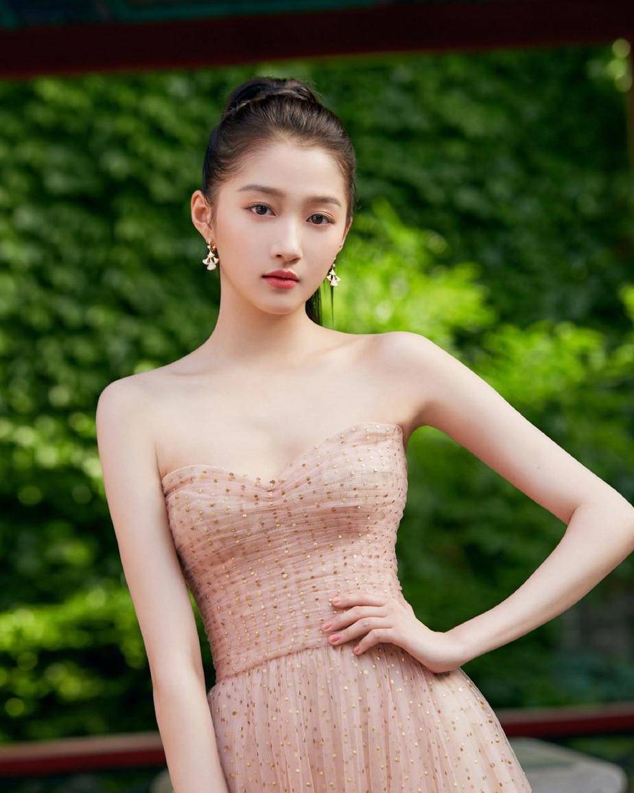 长得漂亮却不讨喜的女星,沈梦辰关晓彤张馨予童瑶你最喜欢谁呢?