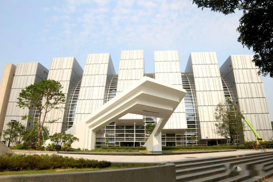 是顺德文化中心四大场馆之一(图书馆,博物馆,演艺中心,科学馆)