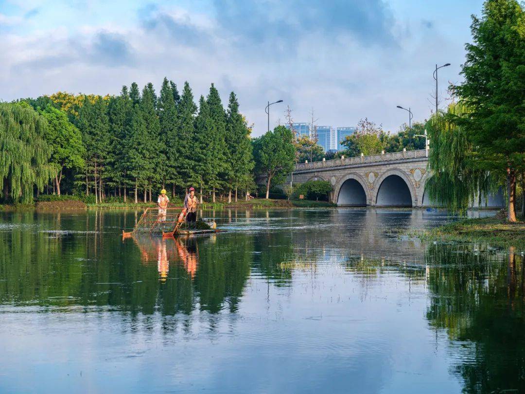 初秋的心湖_洪溪_侵权_叮当