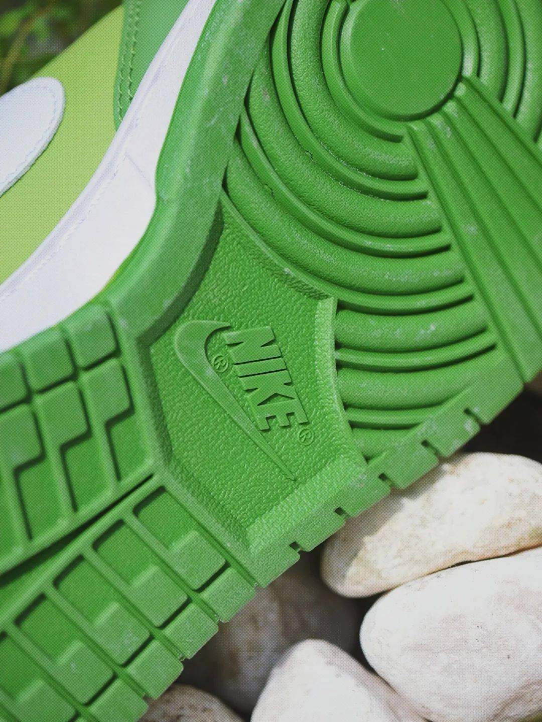 nike dunk low retro kermit