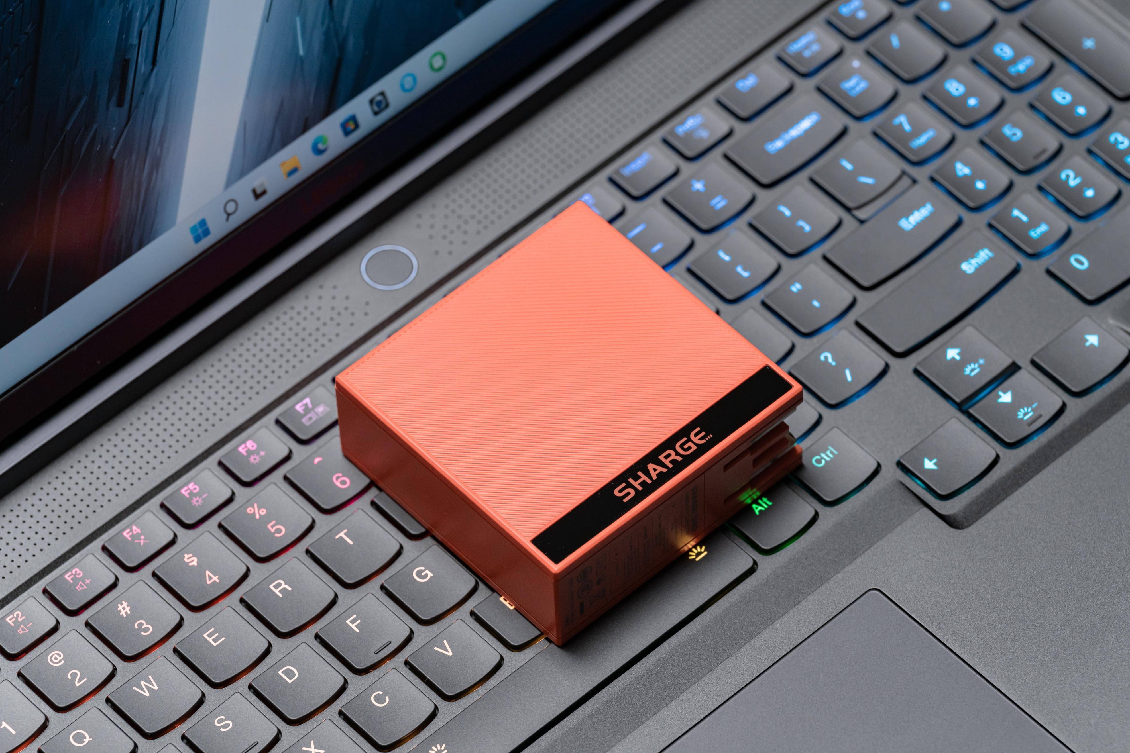 AMD 锐龙 7 6800H + RX 6700M 的双 A 超旗舰游戏本,联想拯救者 R9000K 测评