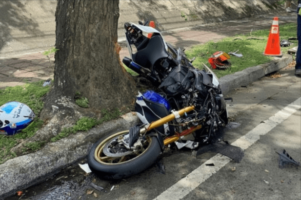 摩托车_因为_路面