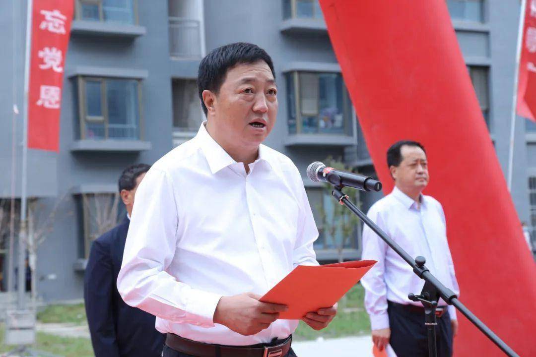 武都区举行生态及地质灾害避险搬迁两水安置点搬迁入住启动仪式_群众