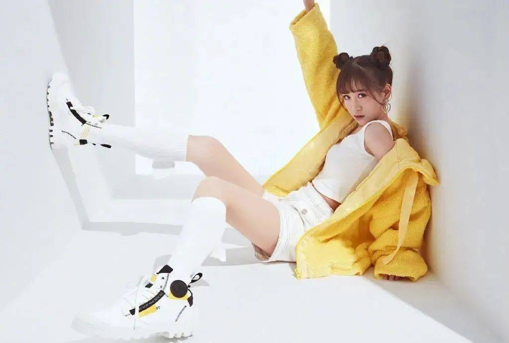 67有钱人终成眷属,没钱人亲眼目睹_七匹狼_特步_丁佳敏